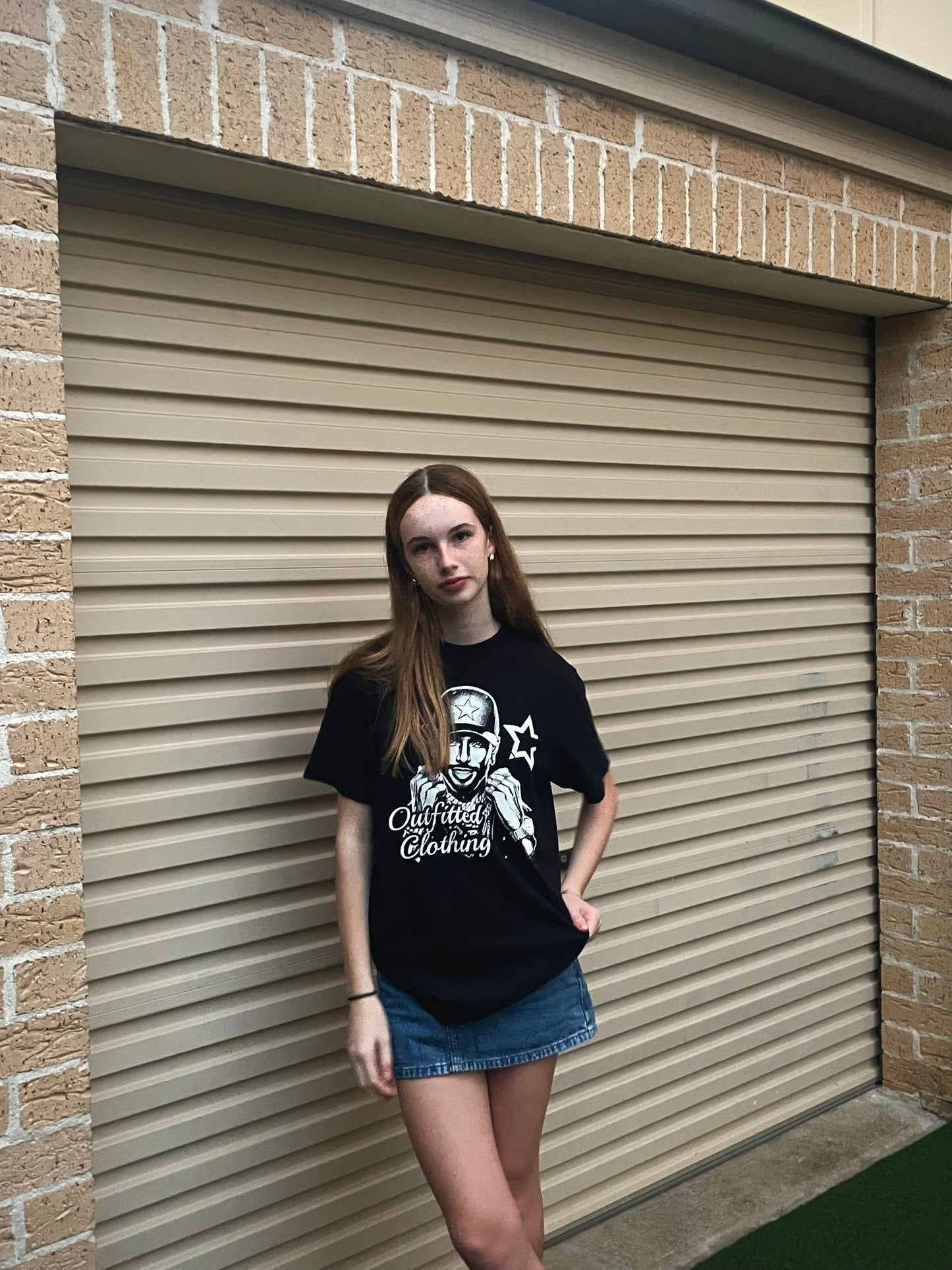 Outfitted Star Graphic T-Shirt